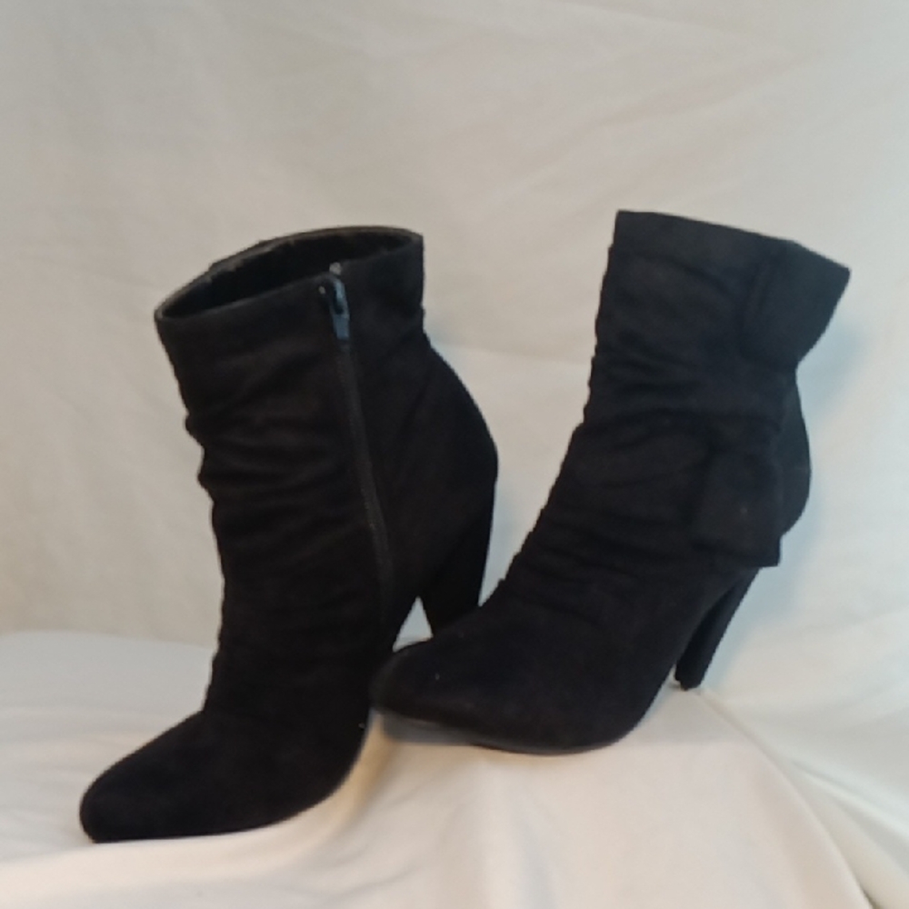 Massimo Elegant Black Ankle Boots